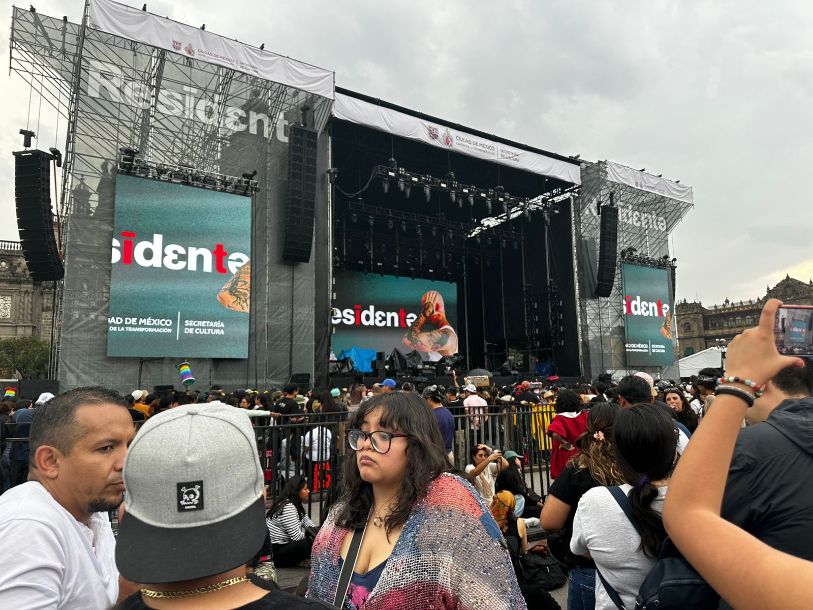 Residente brinda concierto en el Zócalo de la CDMX
