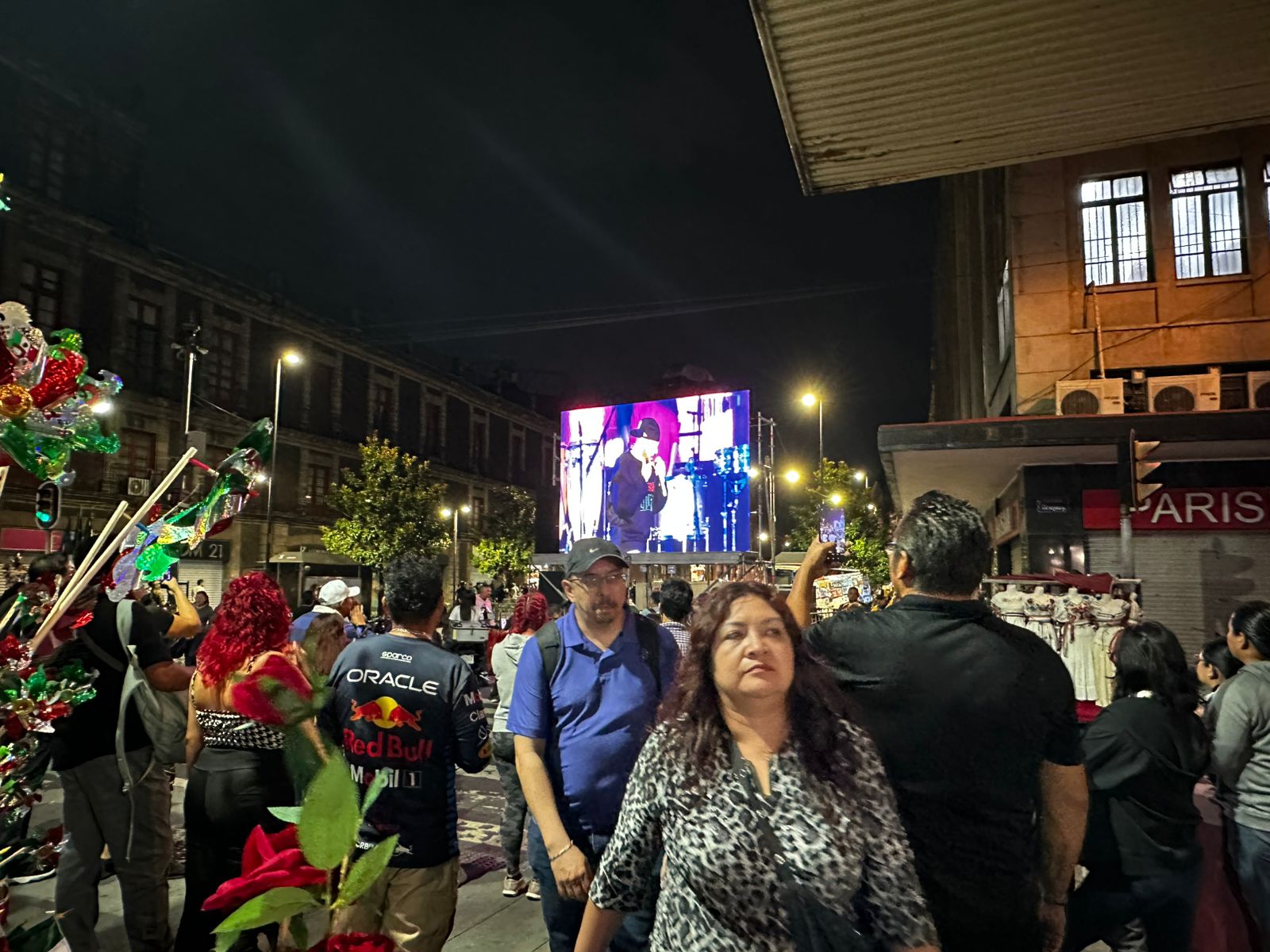 Residente brinda concierto en el Zócalo de la CDMX