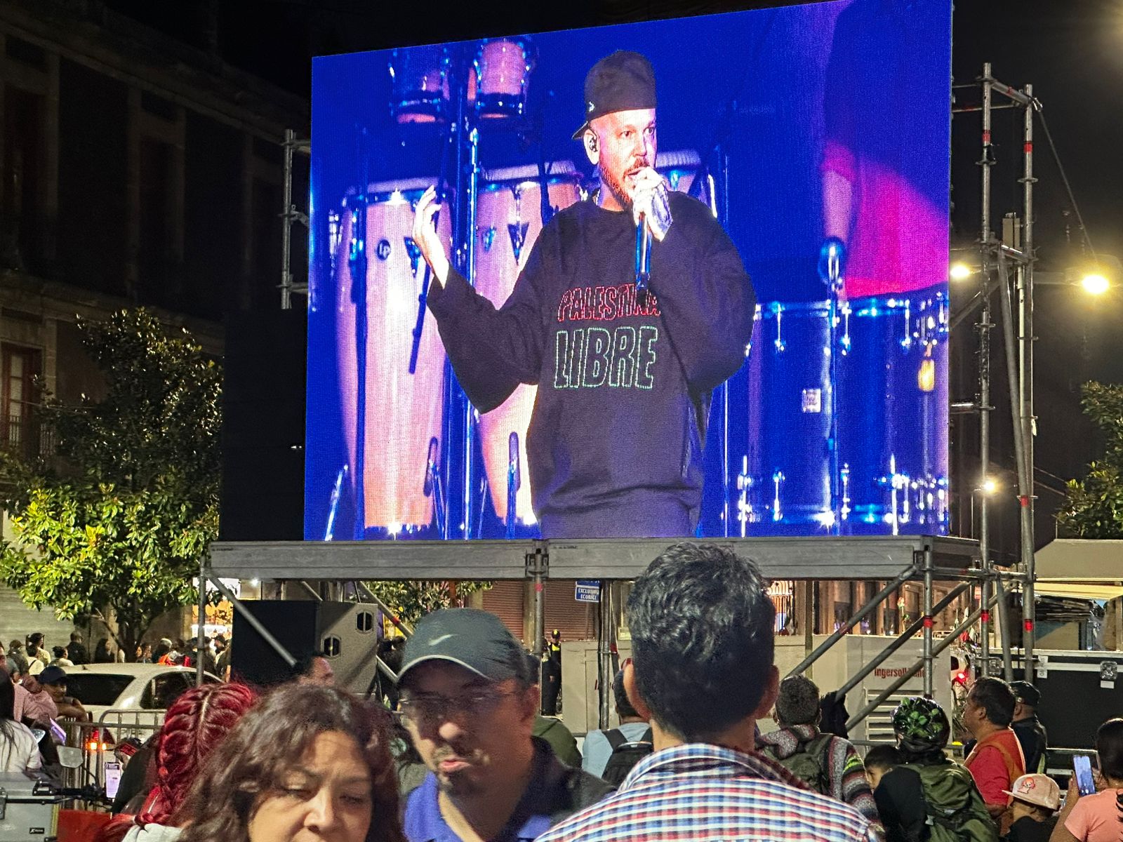 Residente brinda concierto en el Zócalo de la CDMX