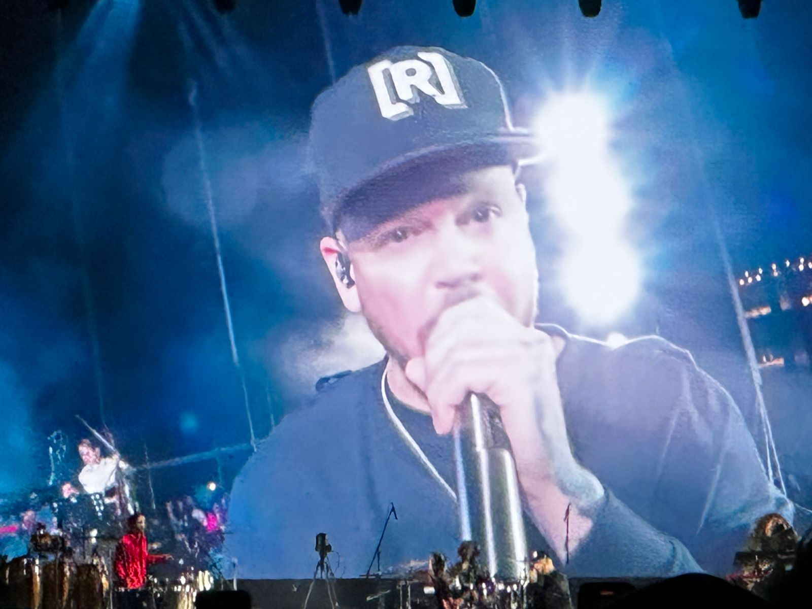 Residente brinda concierto en el Zócalo de la CDMX