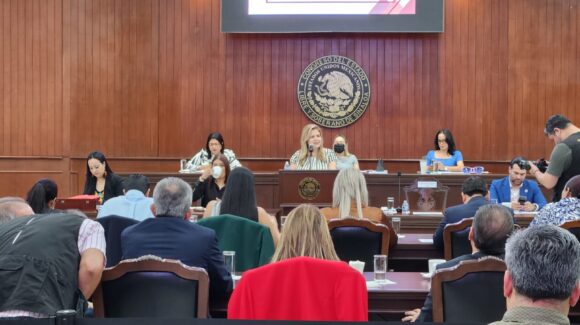 Se pronuncian diputados de Morena y MC contra consulta para reingeniería en la UAS, exigen auditoría 