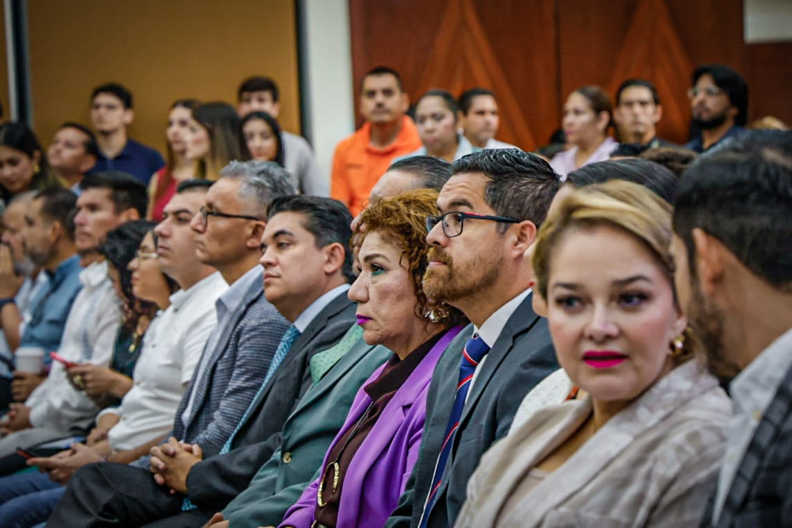 Entrega de reconocimientos al Mérito Juvenil 2025 en el Congreso del Estado de Sinaloa
