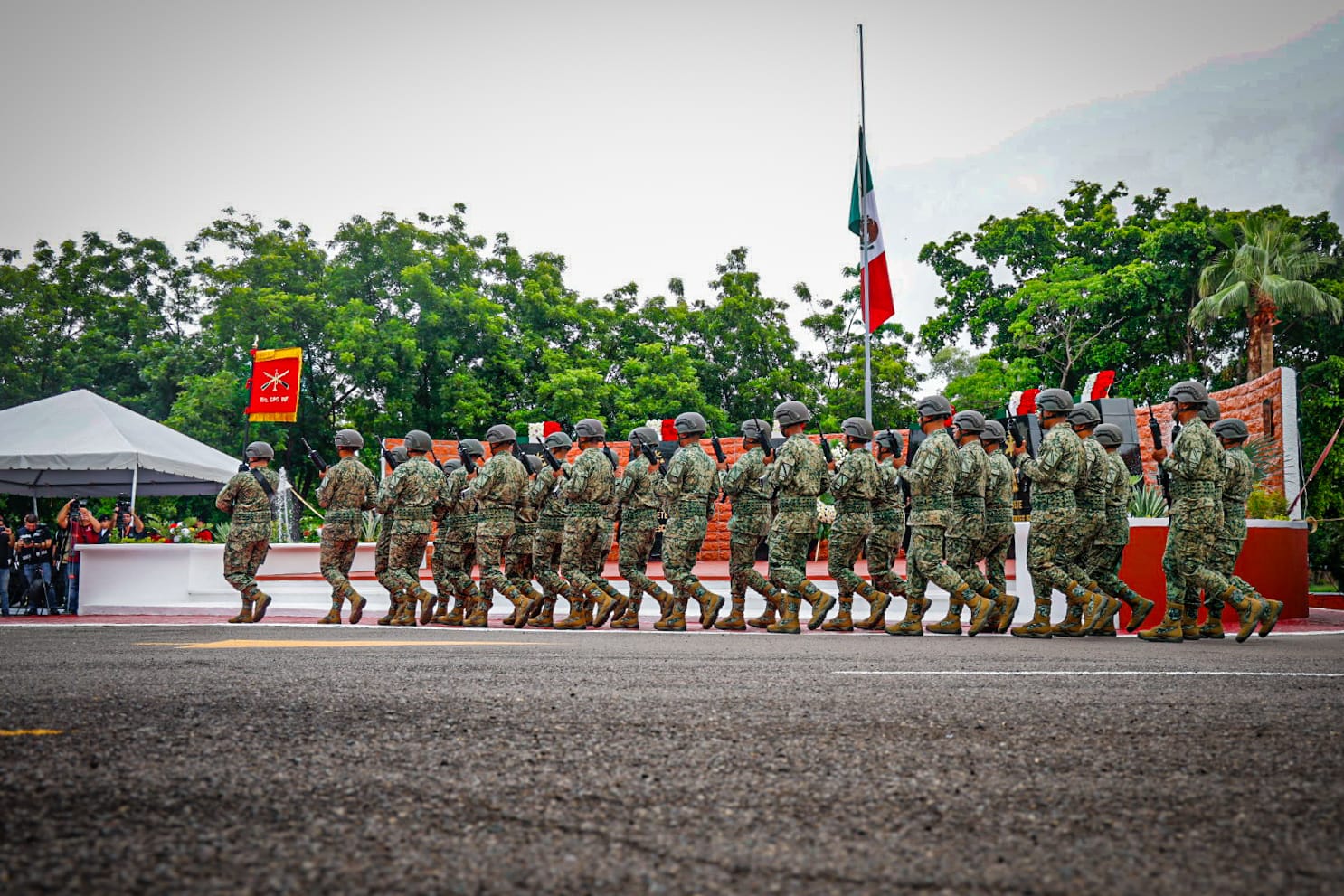 Personal militar en la la conmemoración del 178 aniversario de la Gesta Heroica de los Niños Héroes de Chapultepec.