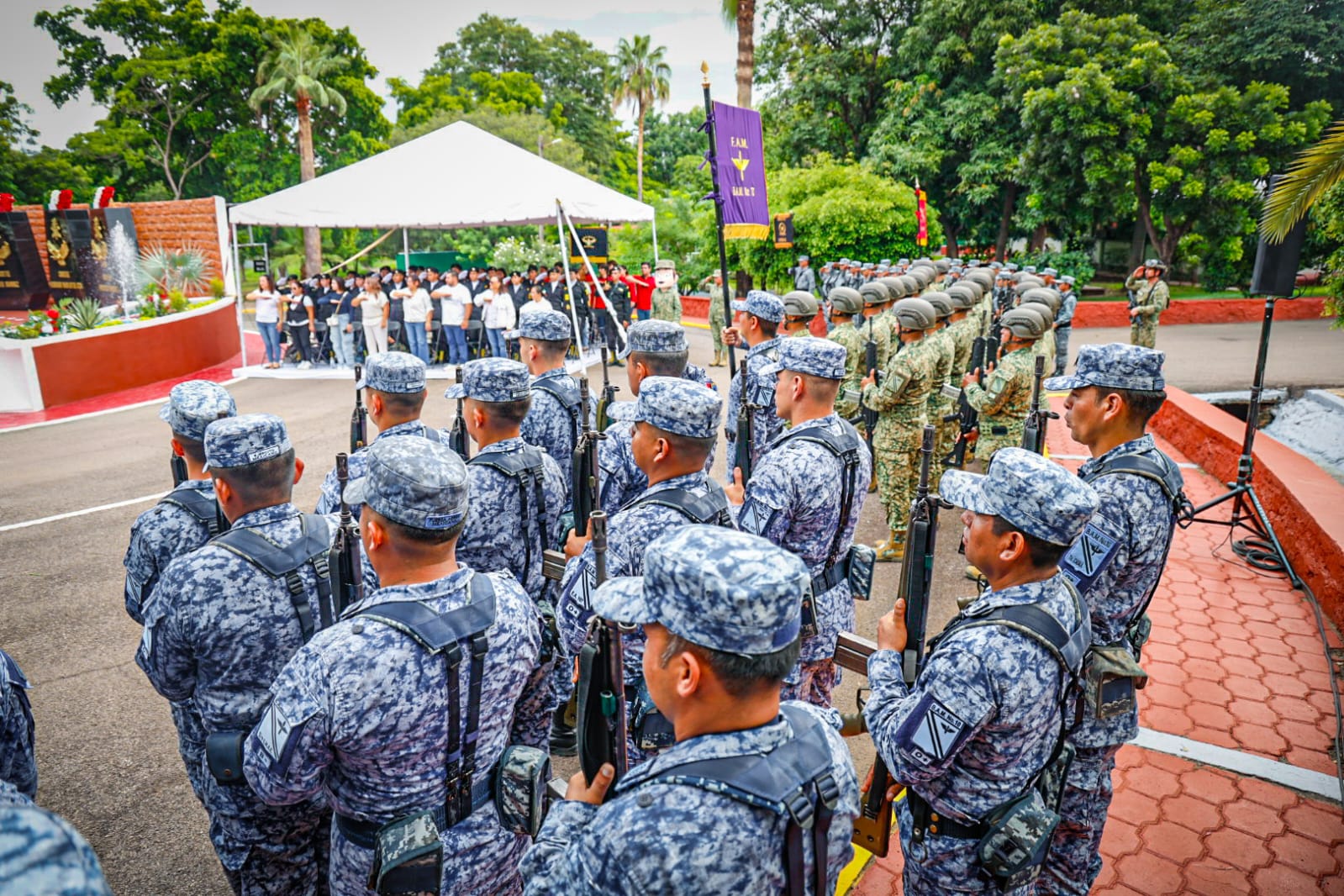 Personal militar en la la conmemoración del 178 aniversario de la Gesta Heroica de los Niños Héroes de Chapultepec.
