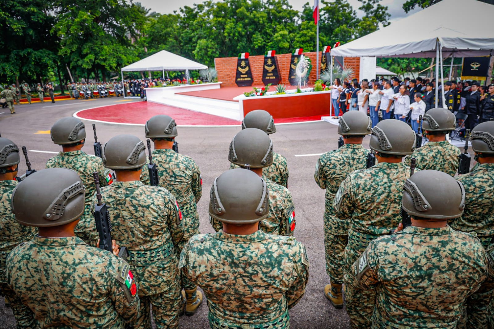 Personal militar en la la conmemoración del 178 aniversario de la Gesta Heroica de los Niños Héroes de Chapultepec.