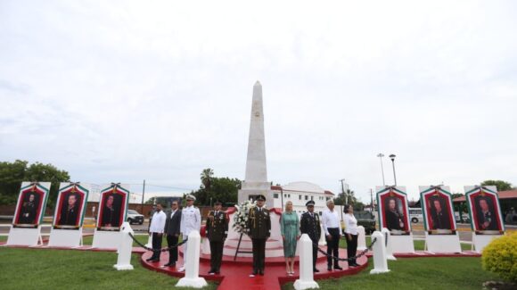 Conmemoran el 178 aniversario de la Gesta Heroica de los Niños Héroes en Mazatlán, Sinaloa