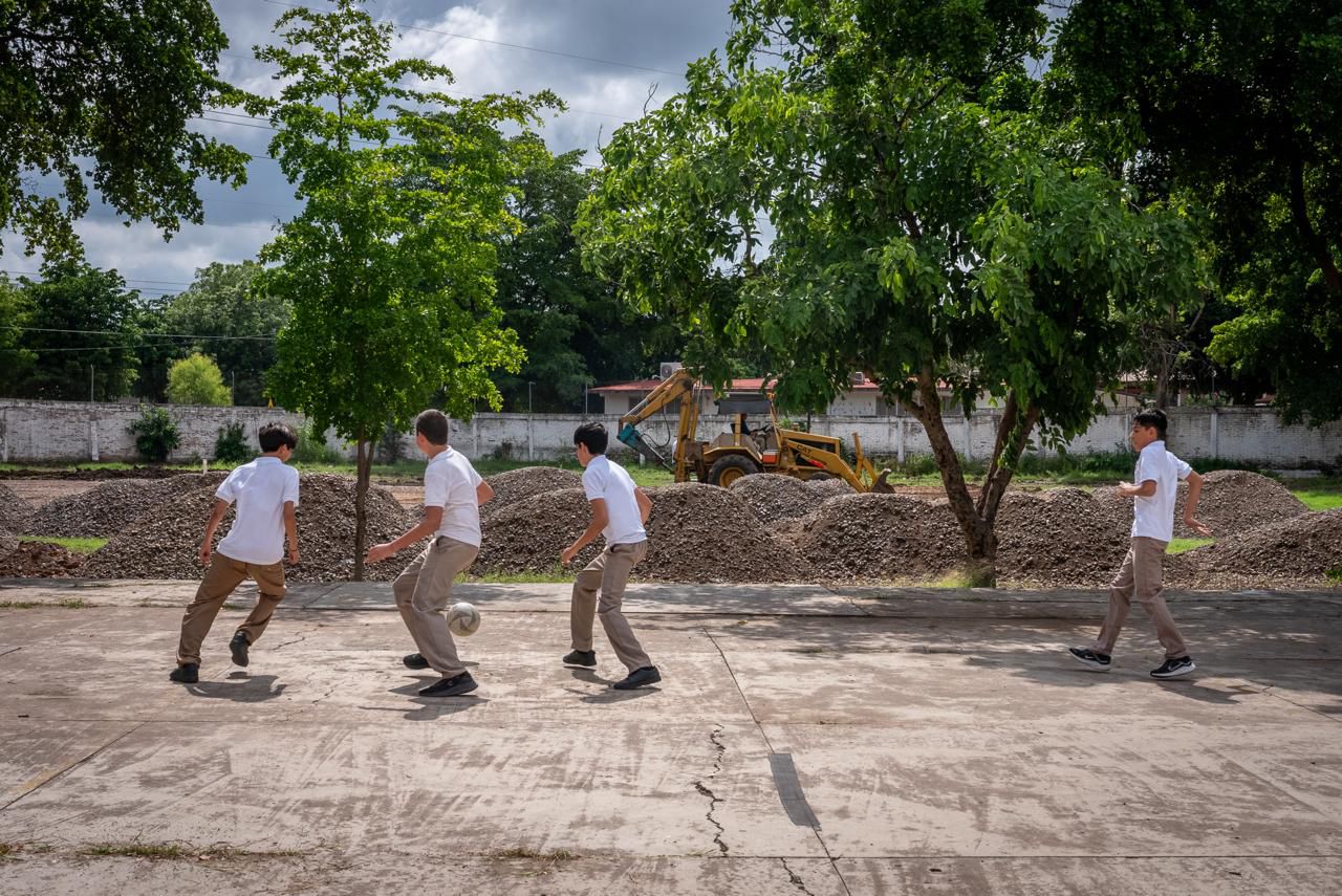 obra de cancha de futbol