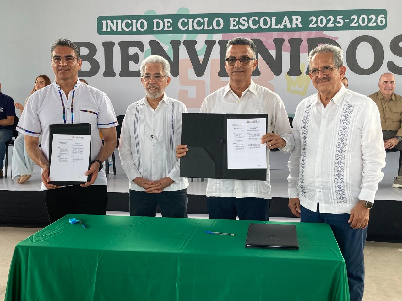 Convenio de colaboración entre Conalep y Cambridge University Press México
