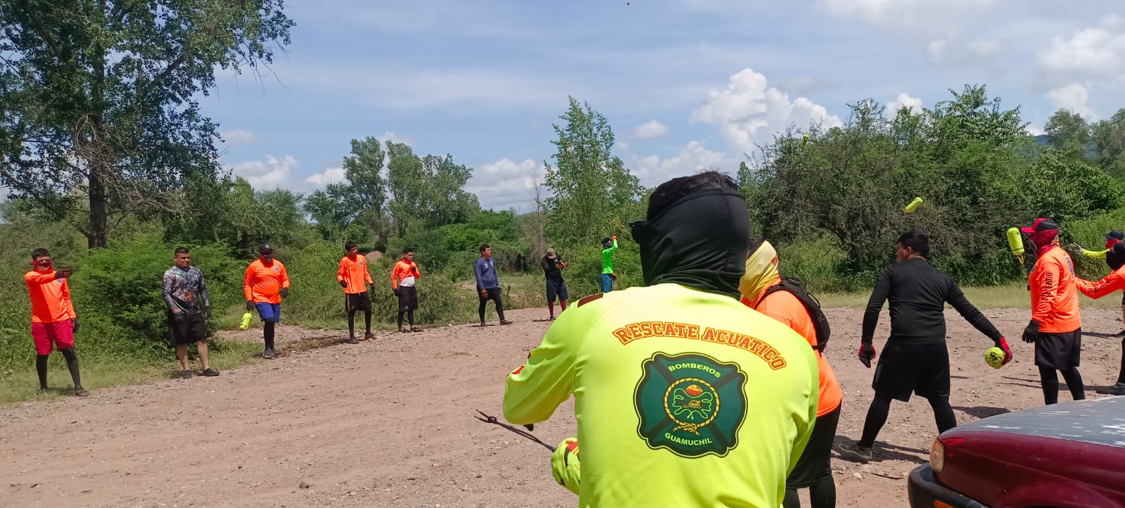 Dan curso a Bomberos del Évora y Guasave sobre rescate en aguas rápidas e inundaciones