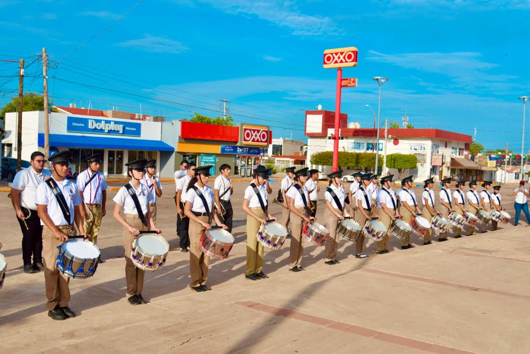 Desfile en Guamúchil por el Día de la Independencia de México