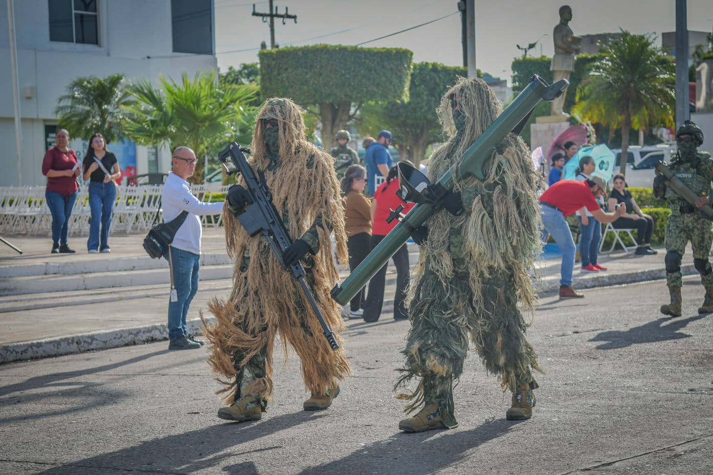 Desfile en Guamúchil por el Día de la Independencia de México