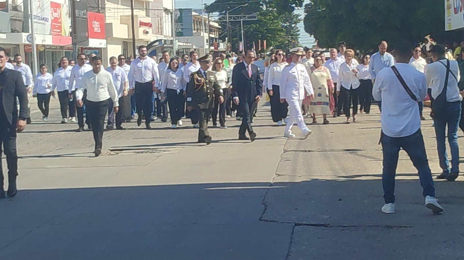 Desfile por el inicio de la Independencia de México en Los Mochis, Sinaloa