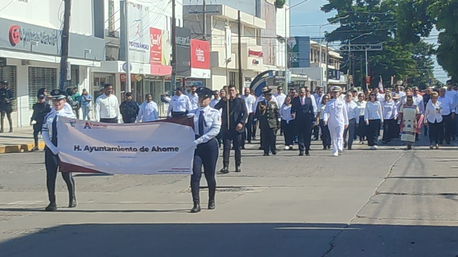 Desfile por el inicio de la Independencia de México en Los Mochis, Sinaloa
