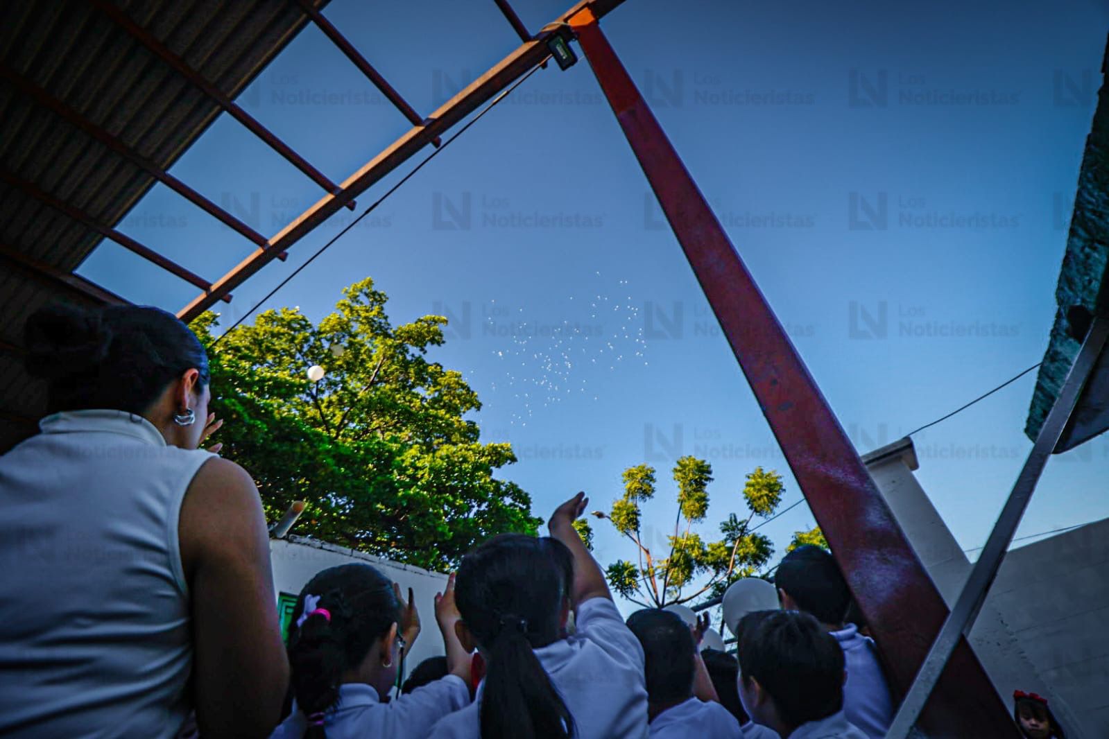 homenaje al niño omar matias en la escuela donde estudiaba