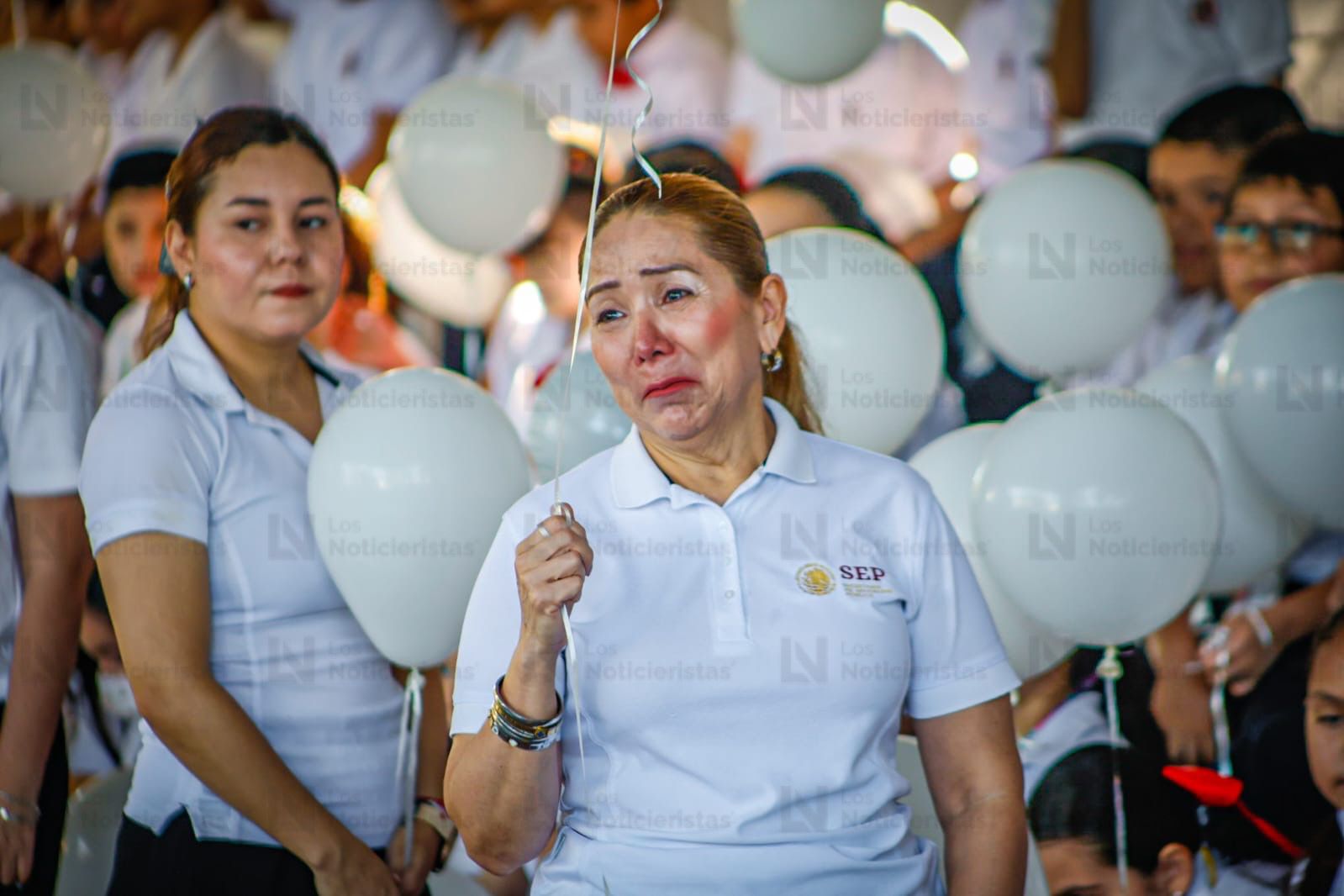 homenaje al niño omar matias en la escuela donde estudiaba