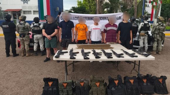 ¡Dos están heridos! Hay 8 armados detenidos en operativo en Altana Residencial, en Culiacán