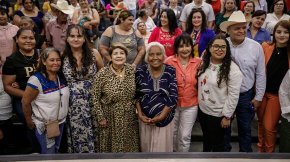 Ejemplo de lucha y resistencia, reconocen a mujeres indígenas de Guasave
