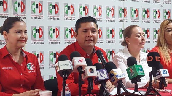 Se suman los baches a la inseguridad de viajar por carreteras de Sinaloa: PRI