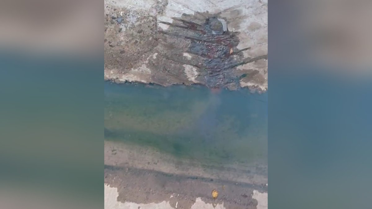 Drenaje colapsado en Infonavit Mochicahui, en Los Mochis