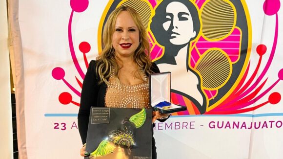 Empresaria de Los Mochis, Dulce Ruiz, recibe galardón “Mujeres rompiendo techos de cristal”, en Guanajuato