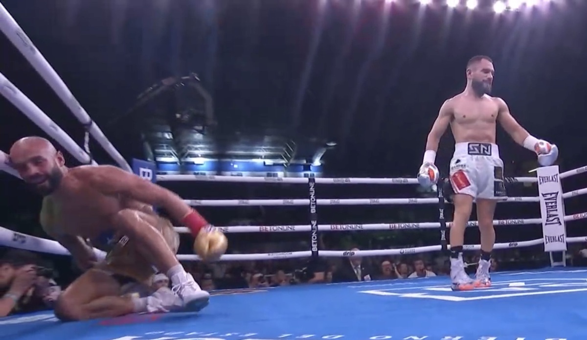 Eduardo "Sugar" Núñez retiene campeonato mundial Superpluma, en Los Mochis