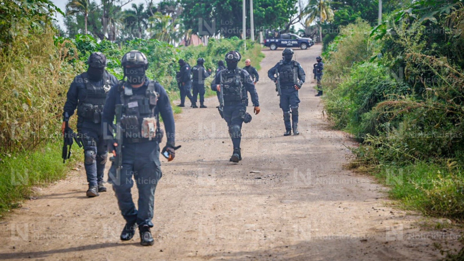 Policías estatales en hallazgo de un ejecutado en Bellavista, Culiacán