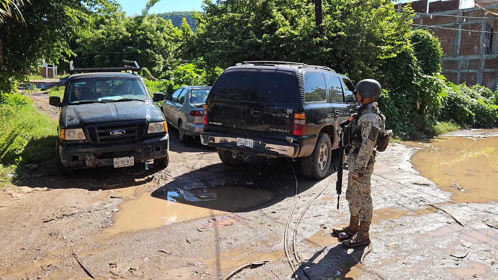 Militares en lugar de la ejecución de un hpmbre en Culiacán