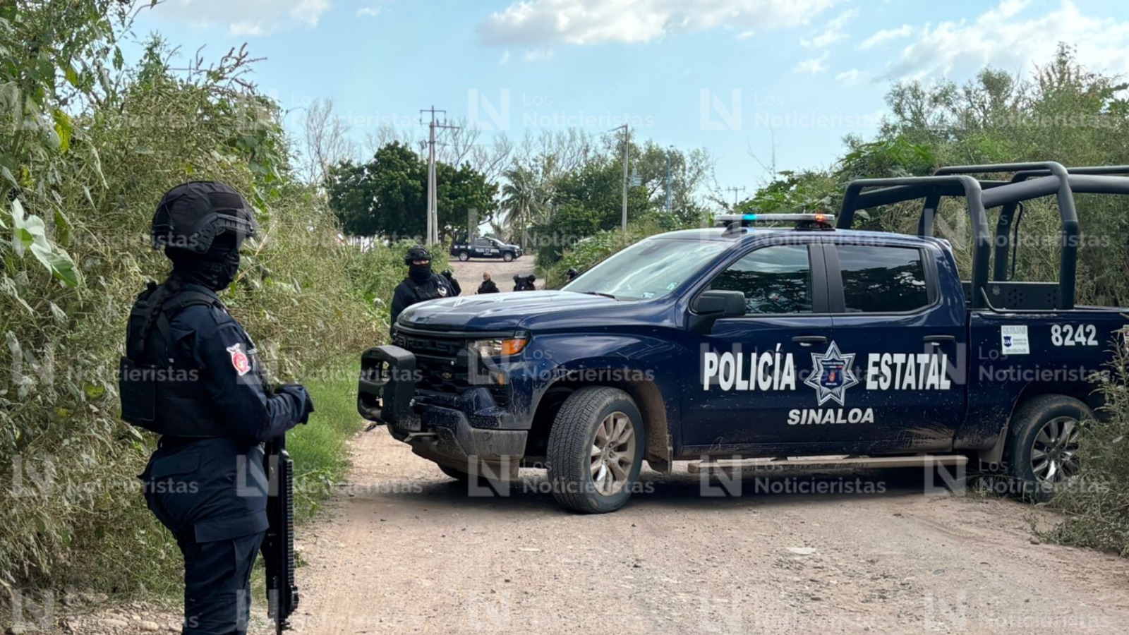 Policías estatales en hallazgo de un ejecutado en Bellavista, Culiacán