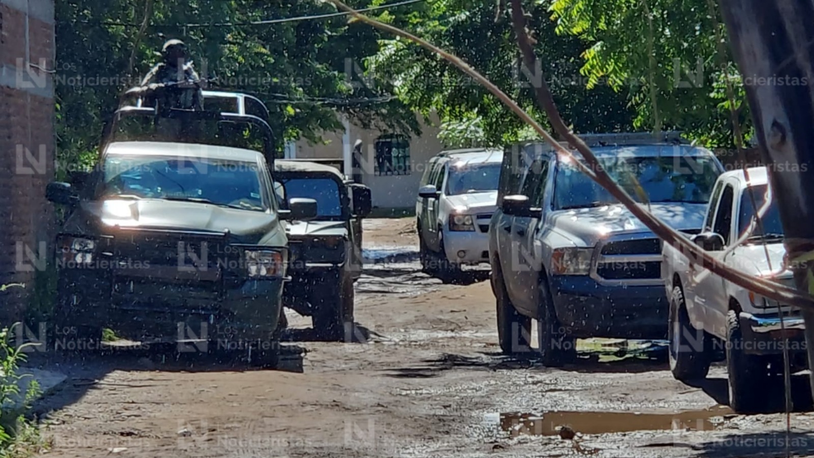 Militares en lugar de la ejecución de un hpmbre en Culiacán