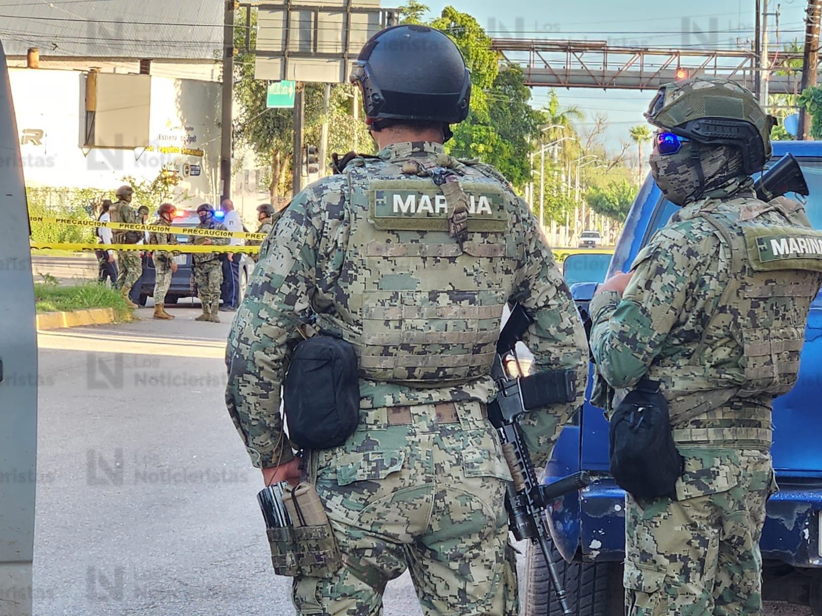 Elementos de la Marina en escena de la ejecución de un hombre en Navolato