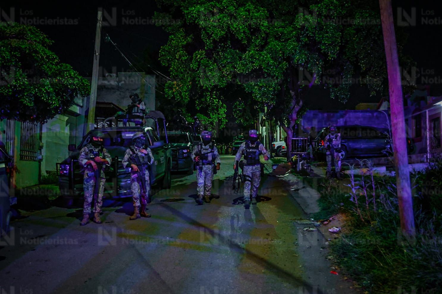 Militares se despliegan en el lugar donde un policía municipal fue asesinado en Culiacán