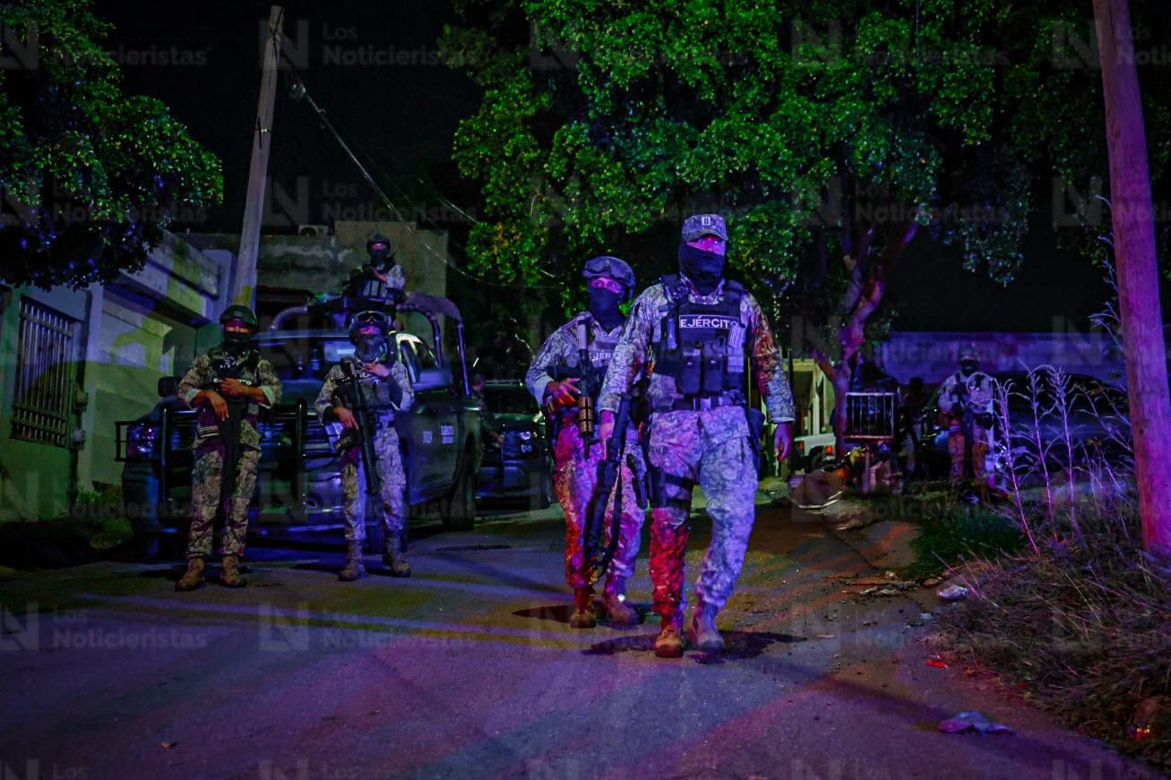 Ejército resguarda el lugar donde un policía municipal fue asesinado en Villa Bonita, Culiacán