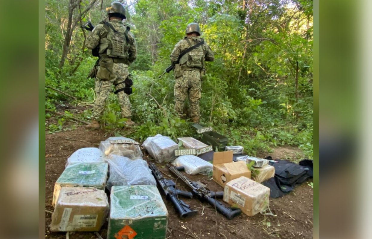 Personal del Ejercito Mexicano presenta aseguramiento en Tepuche, Culiacán