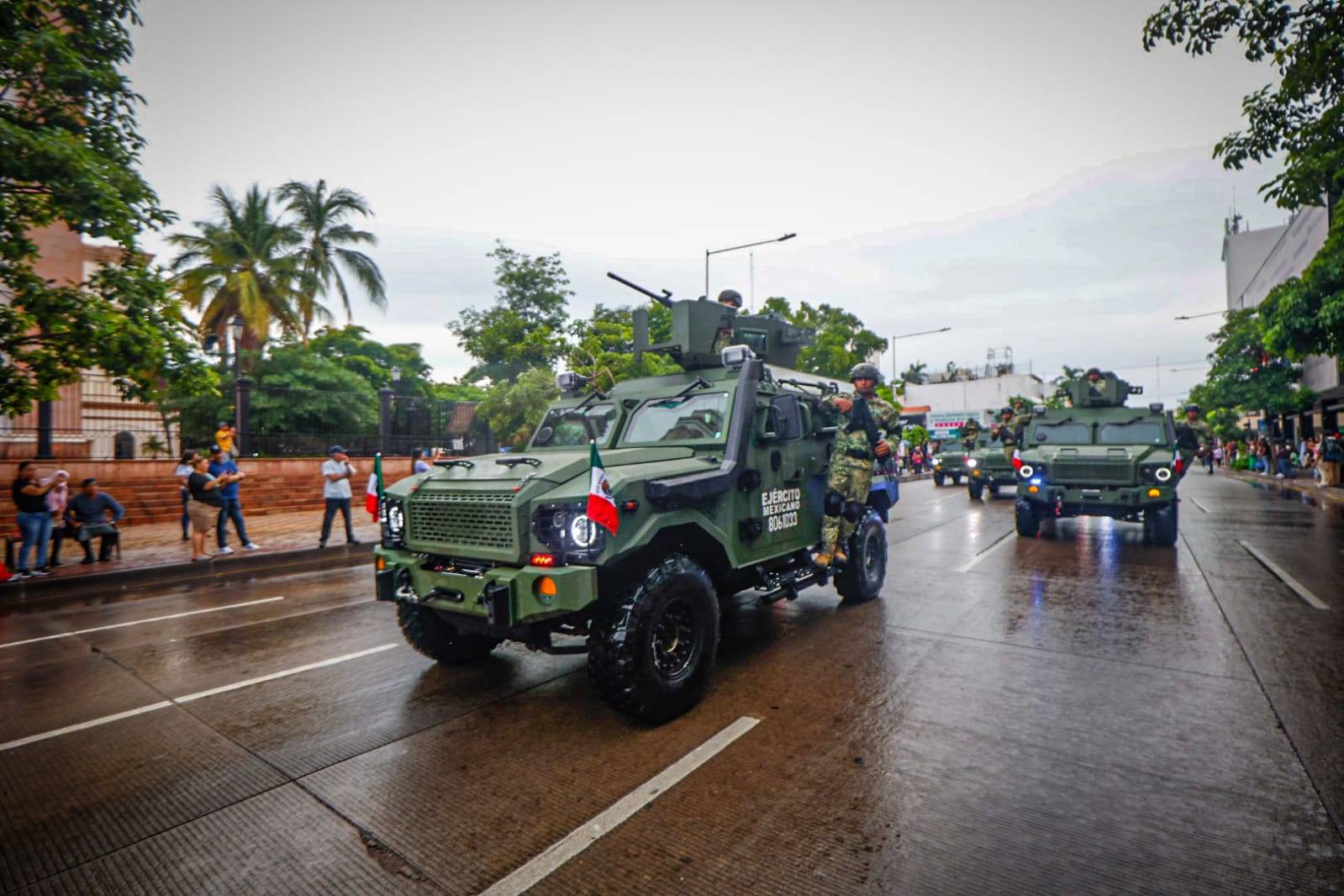 ejercito mexicano desfile de la independencia de mexico en culiacan