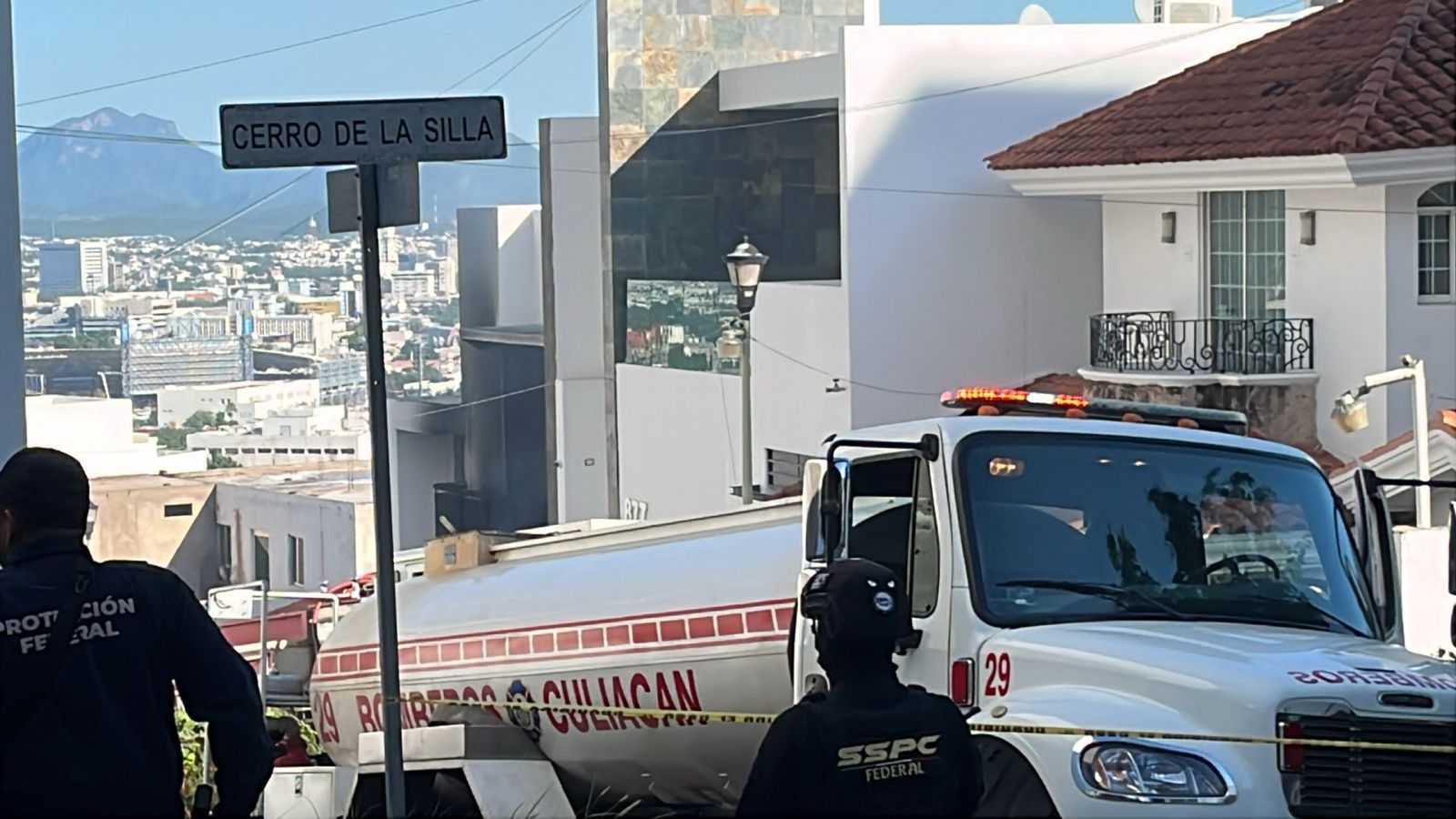 el incendio de la casa se aprecio a decenas de kilometros