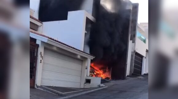 Sujetos armados balean y queman vivienda en Colinas de San Miguel en Culiacán, Sinaloa