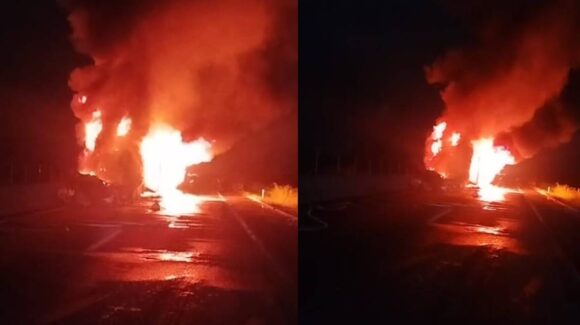 Incendio por choque de tráiler paraliza tráfico en la entrada a La Cruz, Sinaloa