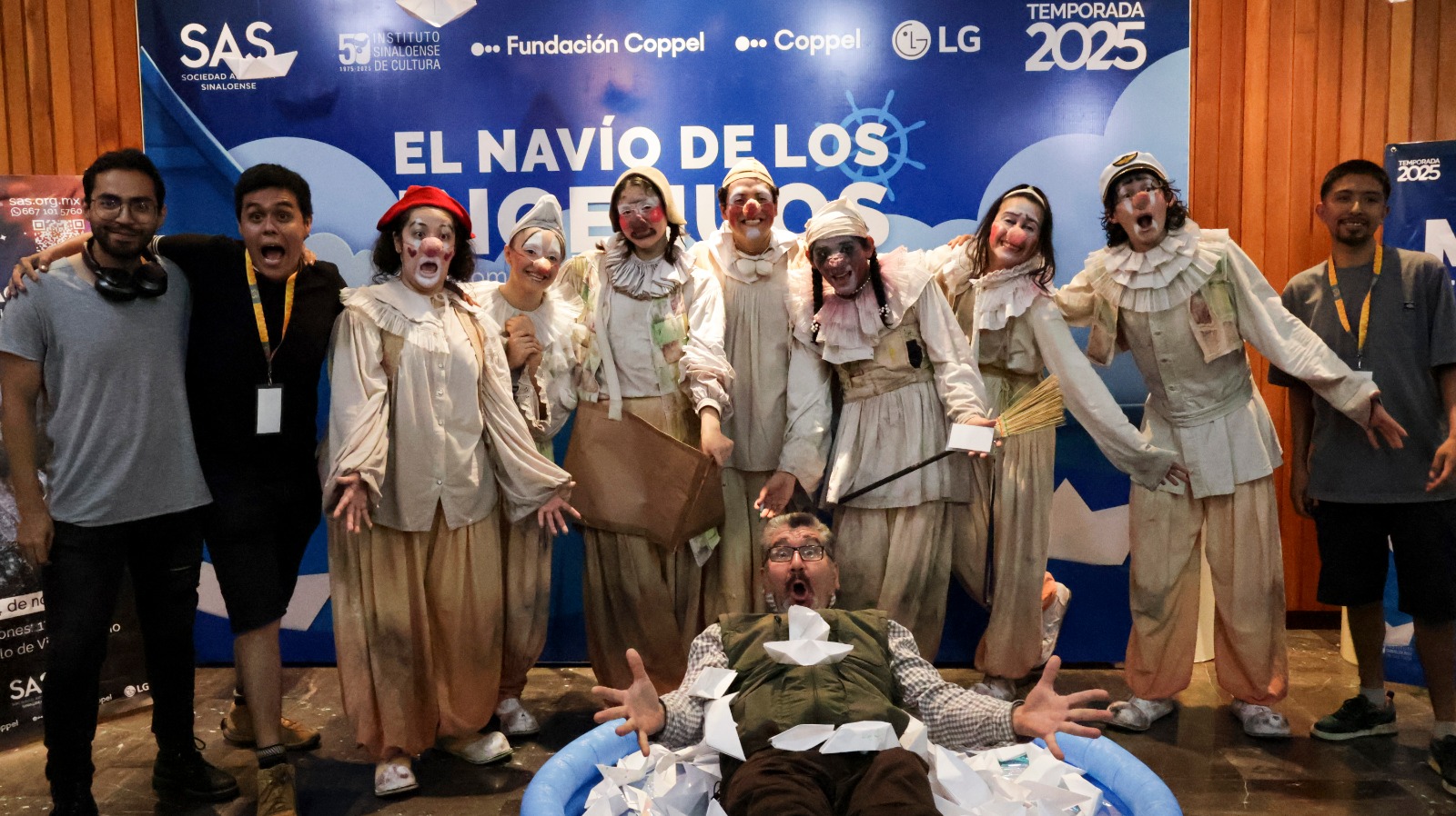 El navío de los ingenuos se presenta en Culiacán