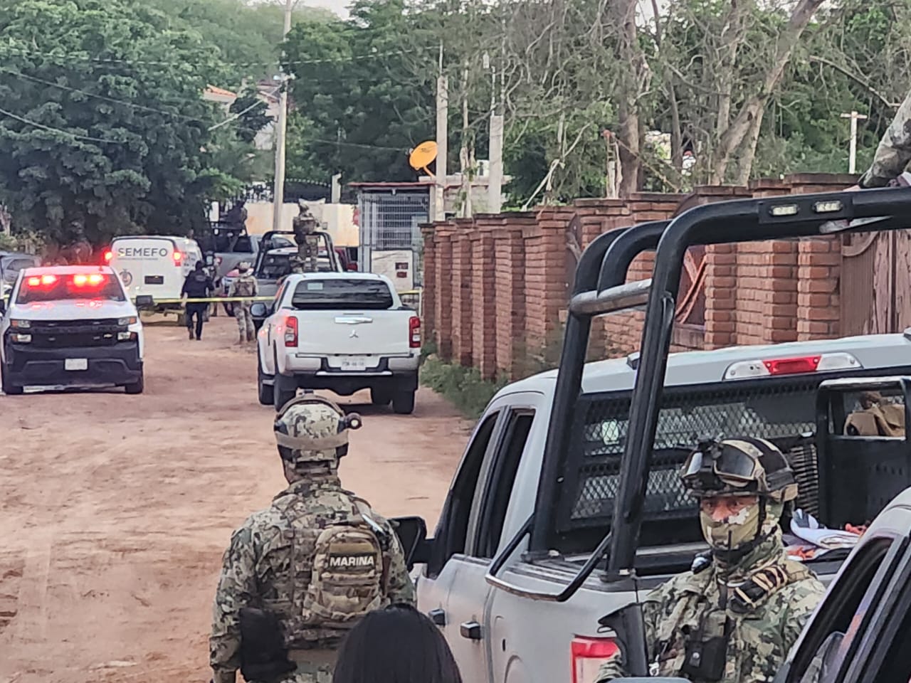 elementos del ejercito mantienen sitiada la guamuchilera