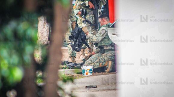 Ocho armas largas portaban los detenidos en enfrentamiento en Villa Real, Culiacán, tras asesinato de trabajador de la UAS