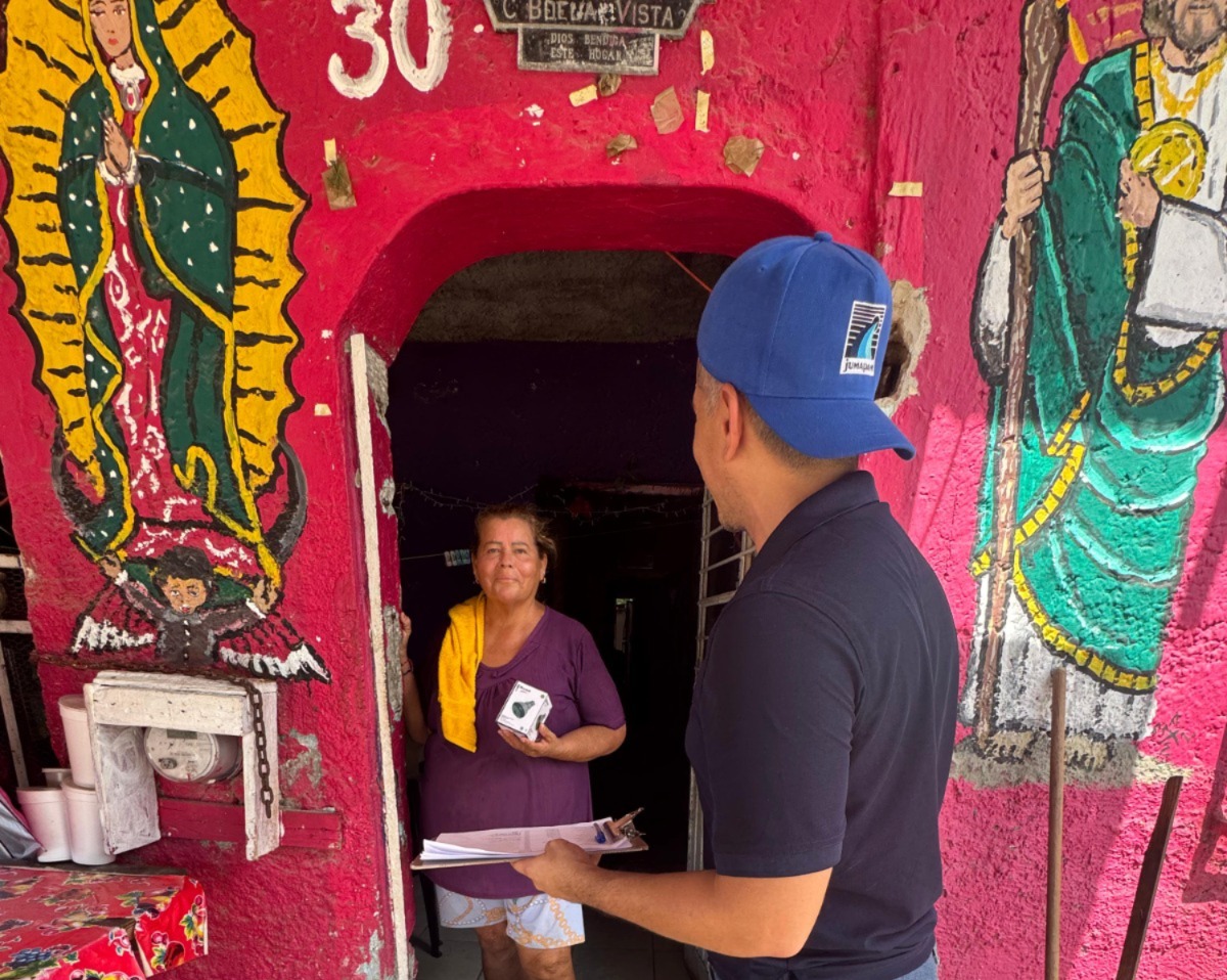 entrega de regaderas ahorradoras en mazatlan