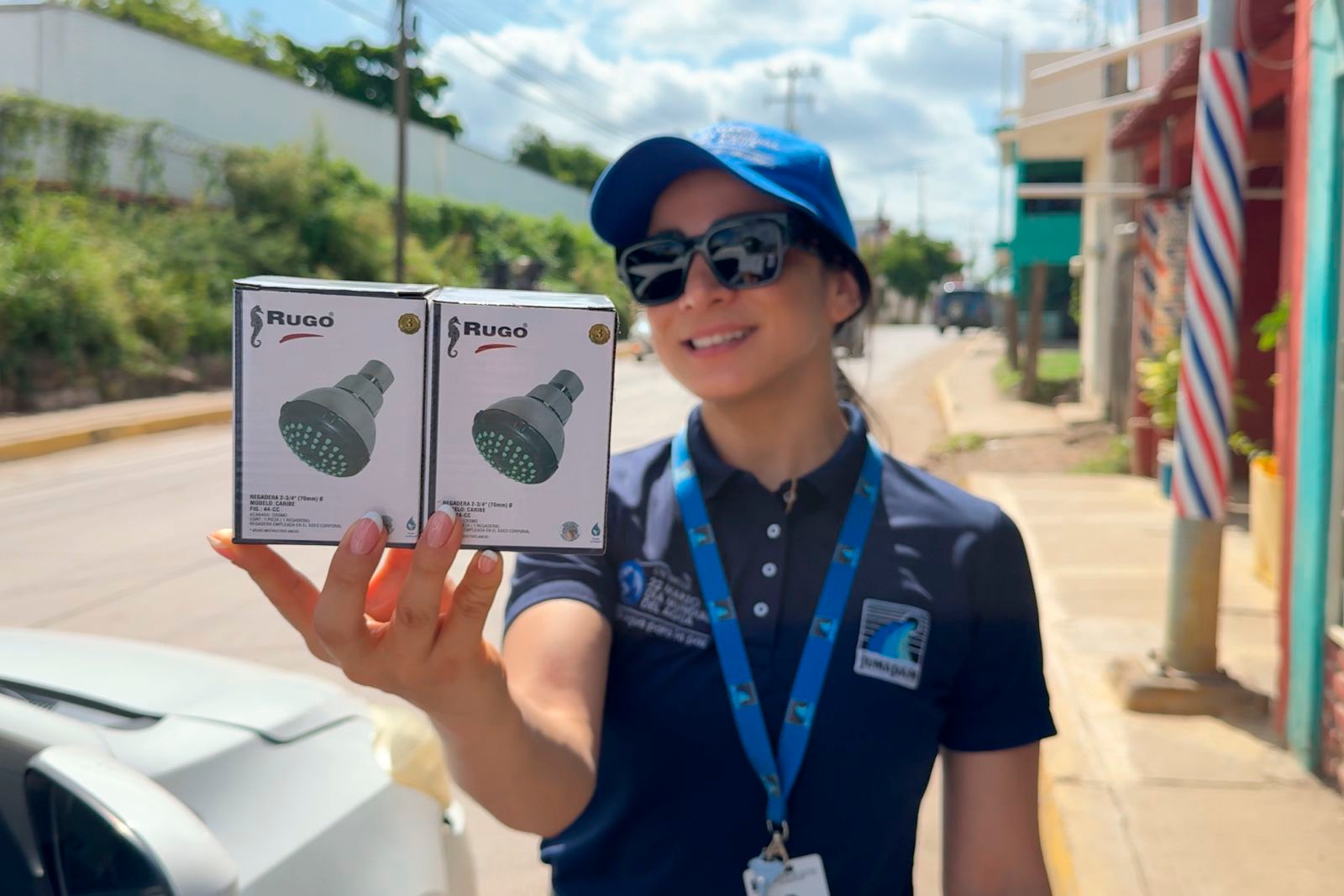 entrega de regaderas ahorradoras en mazatlan