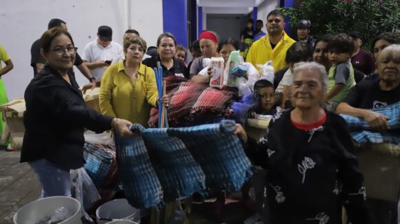 DIF Sinaloa entrega apoyo por emergencia de lluvias en Ruiz Cortines, Guasave