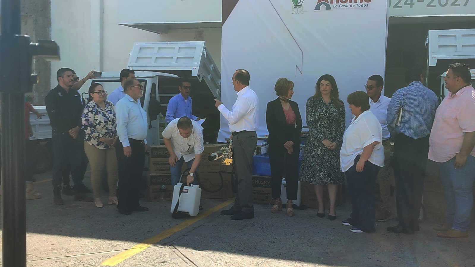 entregan motobombas de fumigacion en ayuntamiento de ahome evento