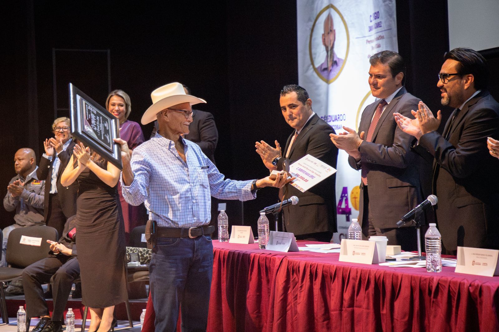 Entregan Premio Coltzin al Mérito Ciudadano 2025 en Culiacán