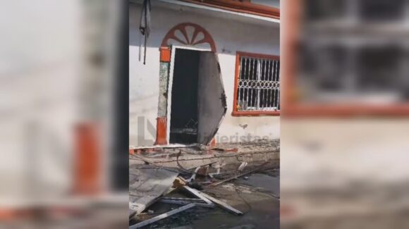 Estalla artefacto explosivo en una vivienda en Mazatlán; dos personas resultan lesionadas