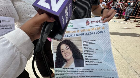 Familiares de Cecilia Berrelleza acuden a visita presidencial en Mazatlán, Sinaloa para pedir ayuda directa a Claudia Sheinbaum