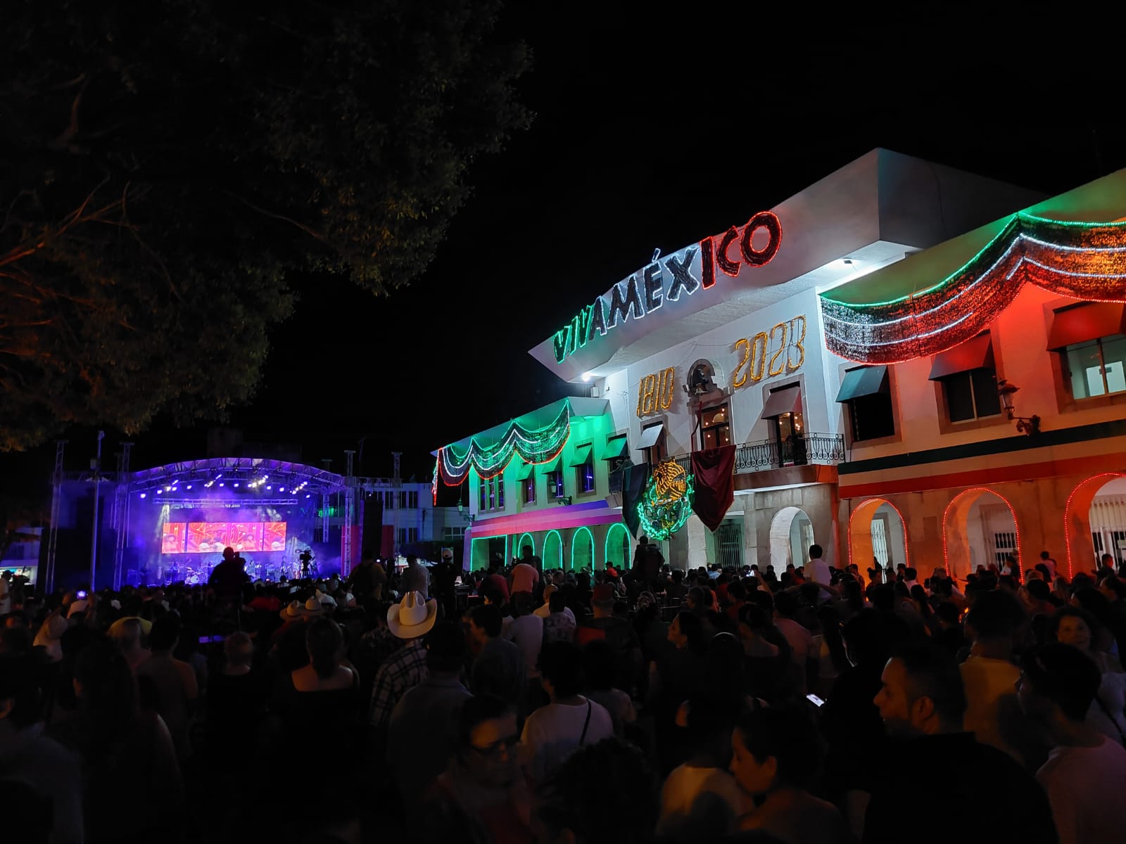Festejo del Grito de Independencia en Mazatlán, Sin.