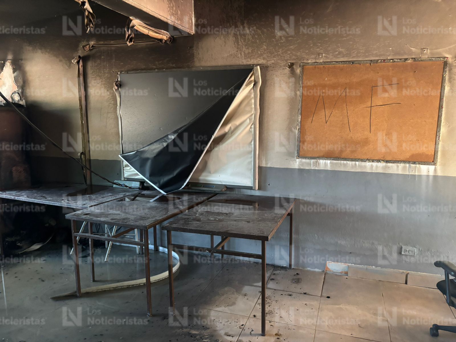fuertes daños dejo el incendio de la biblioteca en la primaria