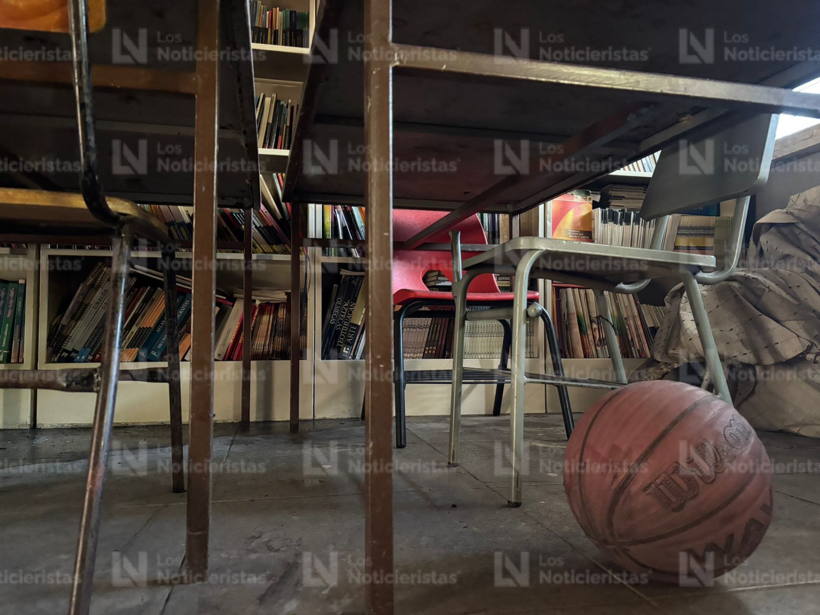 fuertes daños dejo el incendio de la biblioteca en la primaria